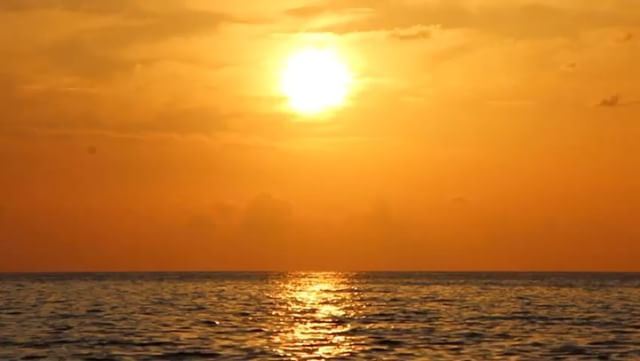 Listen to the sun ☀️  sunset sunsetlovers beirut lebanon timelapse... (Raouché)