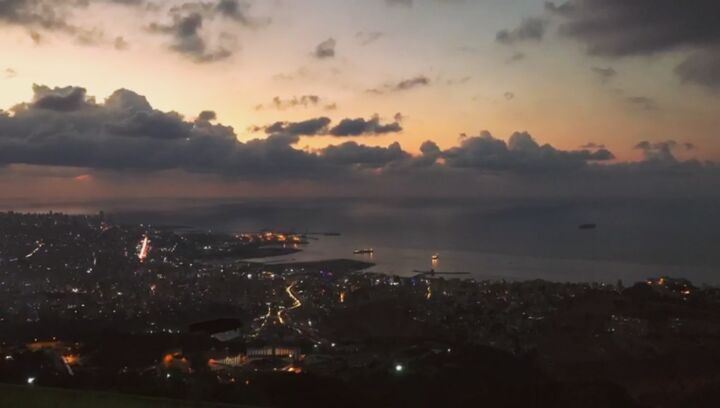Little timelapse of the charming Beirut in October  mood 🌆🌃و مع شوية هزة