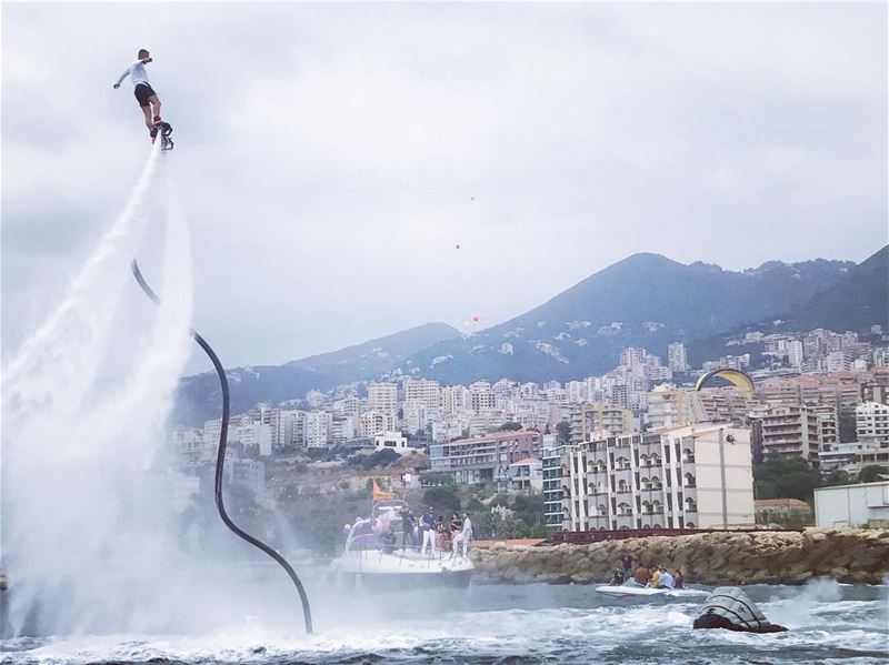 Live a life u are excited about ✌🏻  flyboard  flyboardlebanon ... (Joünié)