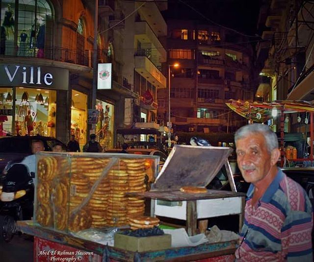 Live from Tripoli's crowded Souks.Who wants a Kaaké???? | Join me on... (Tripoli, Lebanon)
