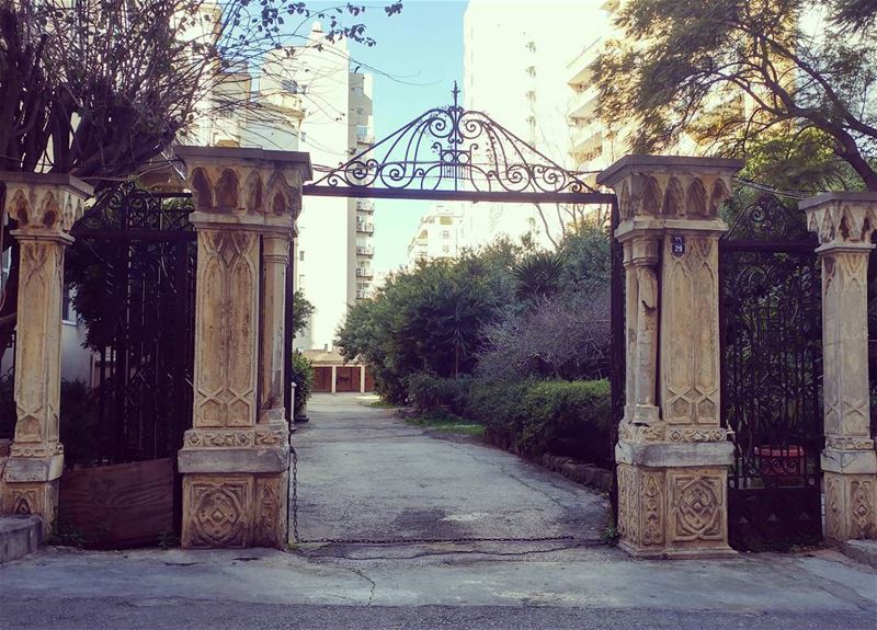  liveloveachrafieh  livelovebeirut  livelovelebanon  Lebanon  lebanon_hdr ... (Achrafieh, Lebanon)
