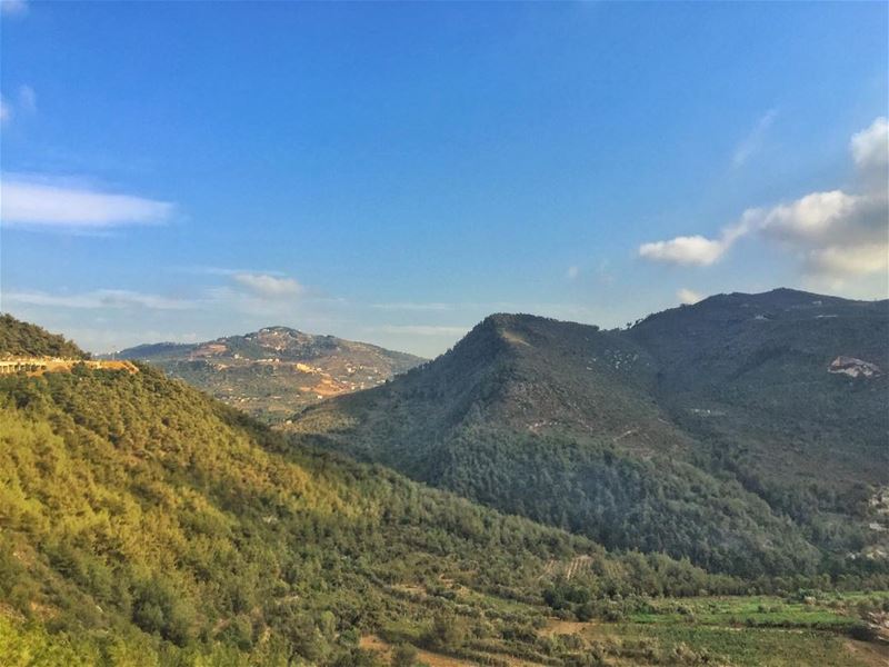  livelovebeirut  prolebanon  livelove.chouf  livelovelebanon ... (Chouf)