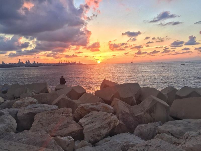  livelovebeirut  prolebanon  livelovedbayeh  livelovelebanon ... (Marina Dbaye)