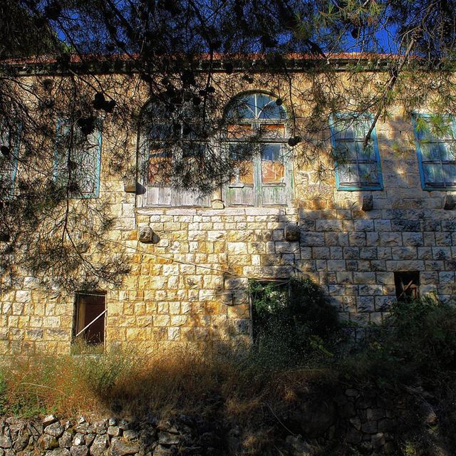 livelovehardine old lebanon houses (Hardine)