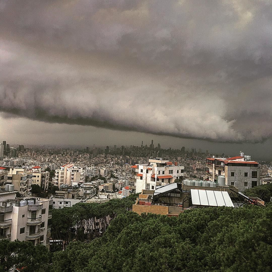  livelovelebanon  livelovebeirut  beirut  lebanon  forecast  storm  clouds... (Fanar, Mont-Liban, Lebanon)