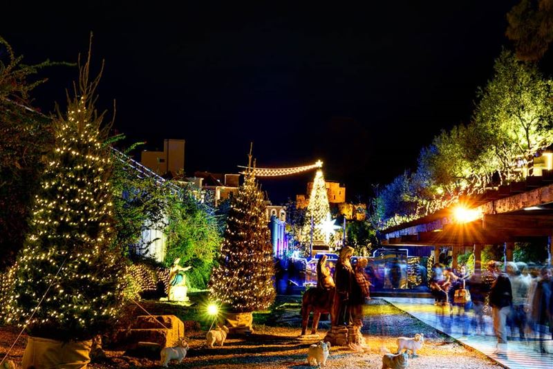  livelovelebanon  livelovebyblos  christmas  christmastree  sebachamoun ...