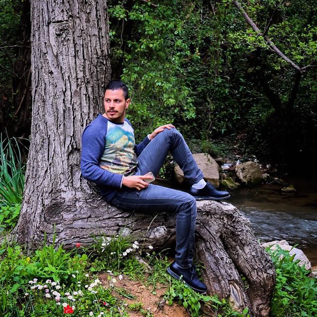 Living a dream 😴, beside the stream 🏞, and looking towards the sunbeam 🌞 (Batloun-Al Shouf)