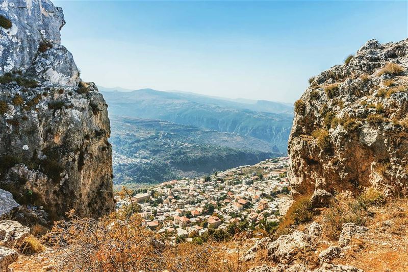 Location : Ehden from above. lebanon  hiking  nature  outdoors ... (Ehden, Lebanon)