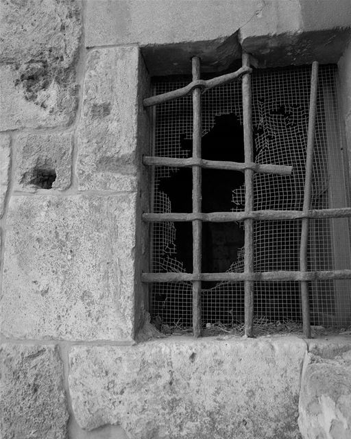 //Locked away// tripoli lebanon livelovelebanon cage bars locked black... (Tripoli, Lebanon)