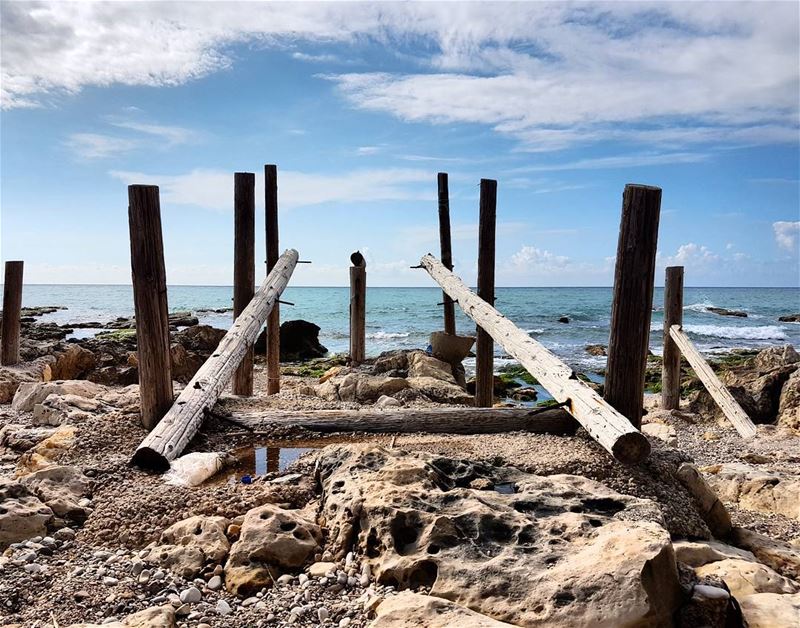 Log... (Jbeil-Byblos)