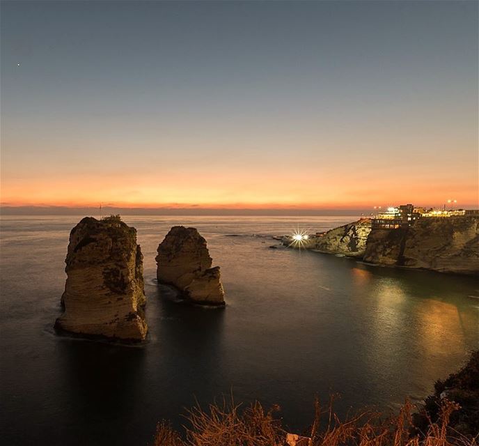  longexpo_addiction  longexposure  raouche  beirut  beiruting  lebanon🇱🇧 (Beirut, Lebanon)