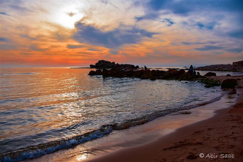Looking through the gates of heaven!! Can u spot the 💙 in the sky??.. ... (Byblos, Lebanon)