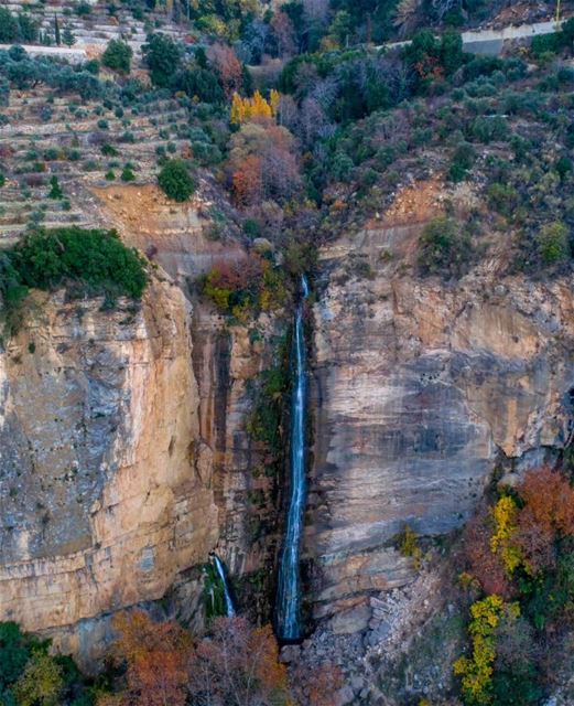 Looks like fall is not over yet! 🍁...  jezzine  lebanon  dji  drones ... (Jezzine District)
