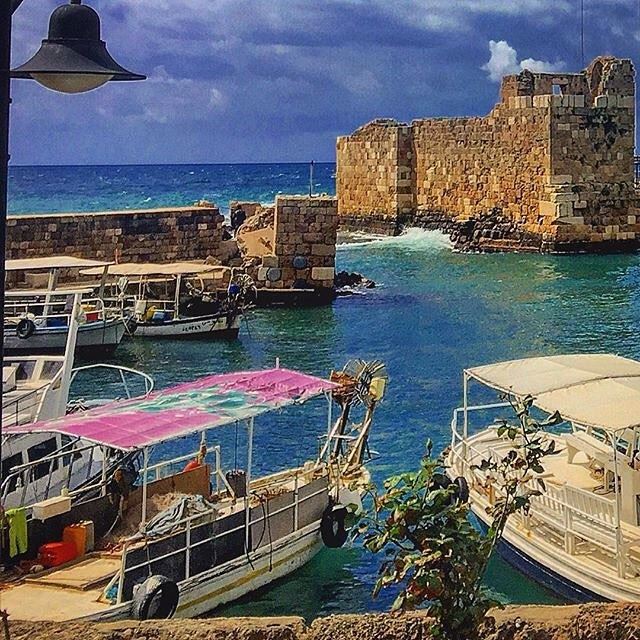 Lorsqu'on ne sait pas vers quel port on navigue, aucun vent n'est le bon .. livelovebyblos by @nadine.k__