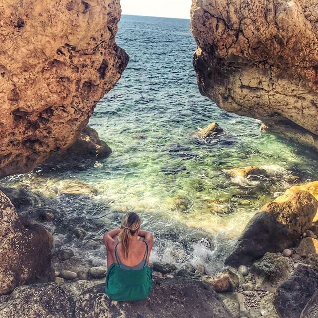 Lost in my own thoughts 💚..Life without filters...how do we actually... (Chekka)