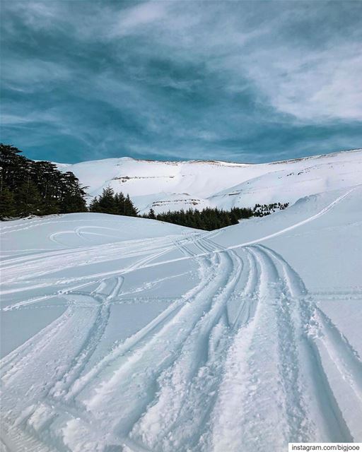 Lost in the white! shotoniphone ..... natgeoshot  natgeotravelpic ... (Lebanon)