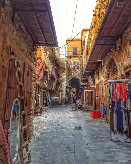 Lost in time  market historicalcity  neverstopexploring ruins  historical ... (Saïda, Al Janub, Lebanon)