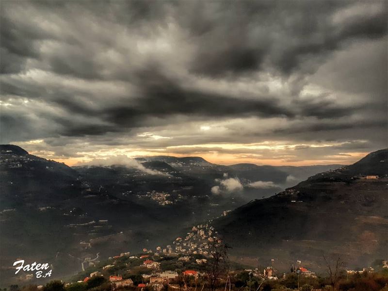 .Lost in your universe...👉Follow and Tag👈➡@instaamici➡@super_lebanon... (Deir Koushah, Mont-Liban, Lebanon)
