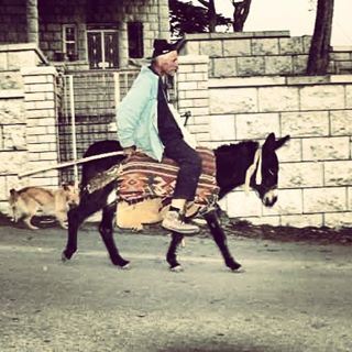 Love the old traditional way💝💝 livelovelebanon  whatsuplebanon ... (Bologne, Mont-Liban, Lebanon)