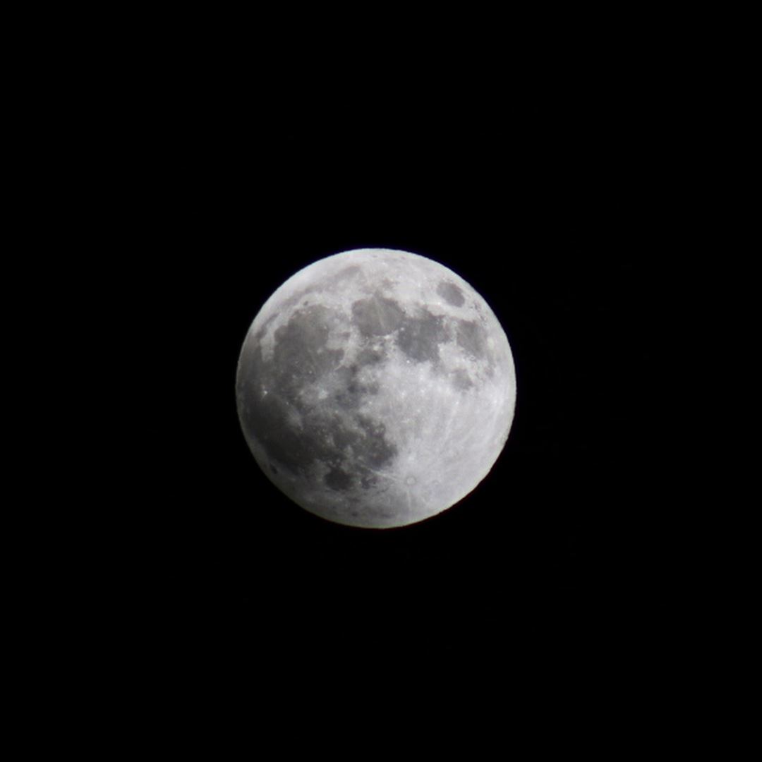 Lunar eclipse 🌕🌖🌗🌘🌑🌒🌓🌔••••• moon  bloodmoon  lunareclipse ... (Mount Sannine)