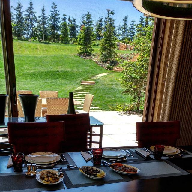 Lunch at a magnificent estate facing the most popular ski slopes in... (Faraya, Mont-Liban, Lebanon)