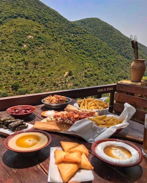 Lunch with a majestic view 🙈🤤 (South of Lebanon)