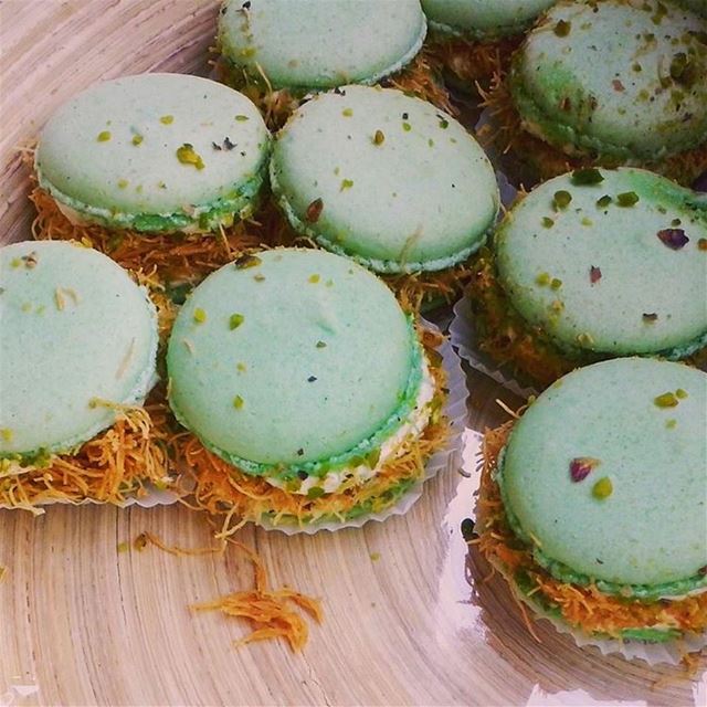 Macarons a la 3essmaliye libanaise   undelice  yummy  sweet  delicacy ...