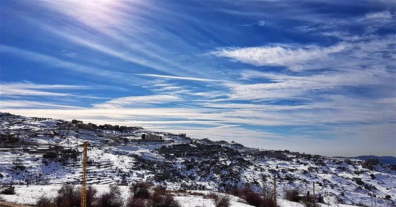 Magical Combination ❄️🌤🗾💙 livelovezaarour  zaarourclub  whpwindows ... (Mount Lebanon Governorate)