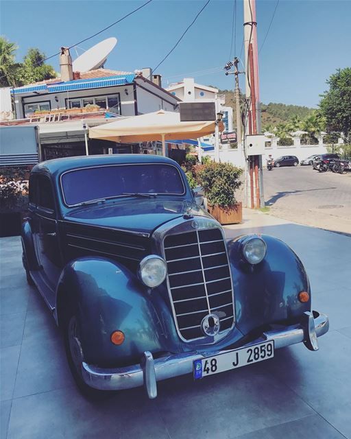 Magnified to everything vintage 🚙🎗🌱- ..... InspiredByYou... (Marmaris Selimiye)