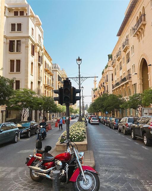 Mais uma linda rua de Beirute, desta vez fotografada pela blogueira e... (Downtown Beirut)