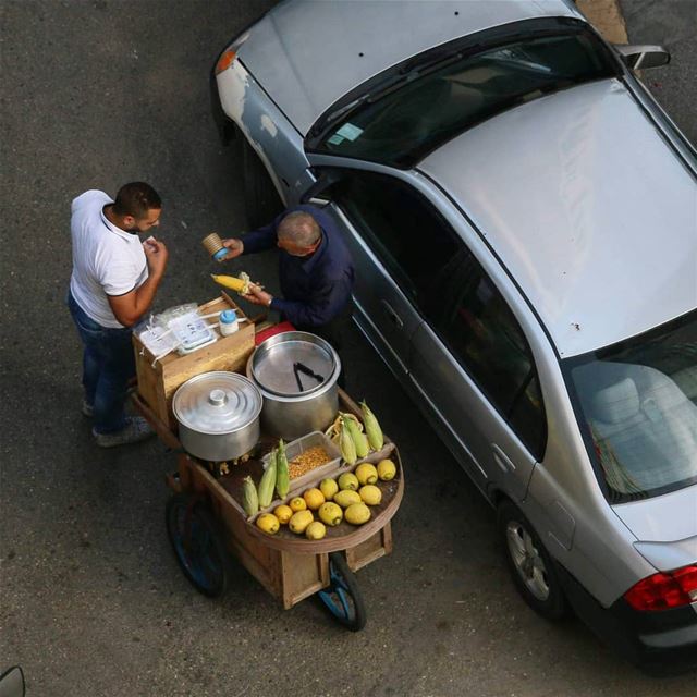 Make a living is not that easy. Hard-work and strong stance against all... (Hamra, Beyrouth, Lebanon)