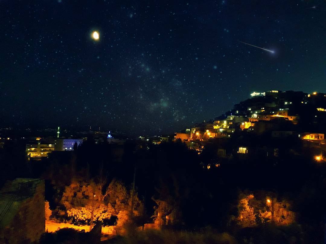 Make a wish. meteor  LiveLoveLebanon LiveLoveBekaa ............. (Qabb Ilyas, Béqaa, Lebanon)