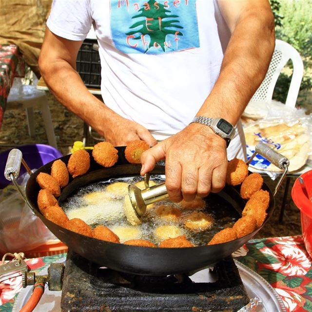 Making falafel  foodie  Lebanon  beirut  macro  job  falefel  iphone6plus ...