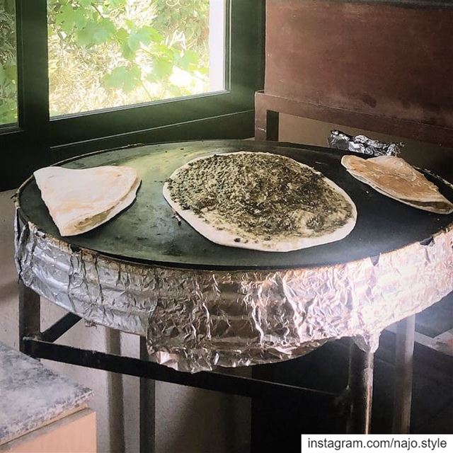  manakishzaatar   zaatar  breakfast  lebanon  livelovelebanon❤️  lebanese ...