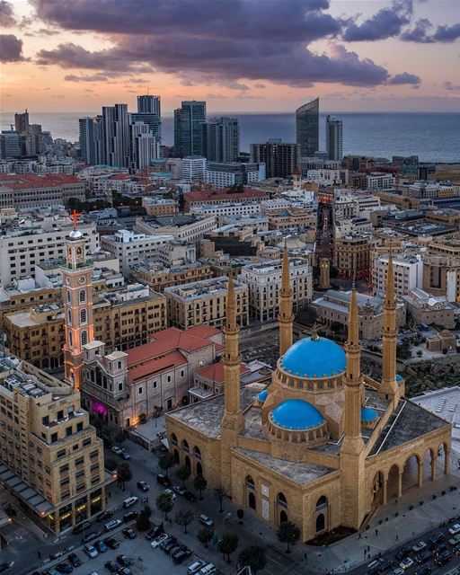 Mantenha-se forte, Beirute! Feliz fim de semana a todos com esta foto... (Beirut, Lebanon)