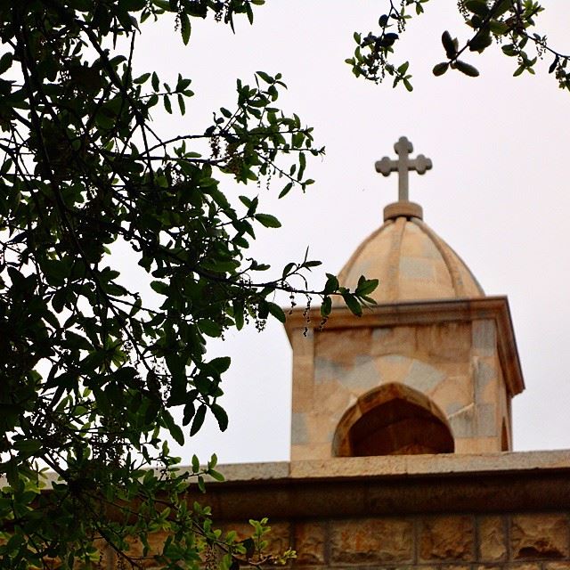Mar takla village old church bell stonewalls religion nostalgie peaceprayerainessindiané