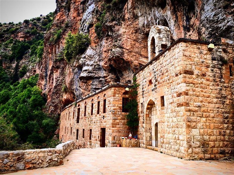  marlichaa  monastery  wedeannoubin  holyvalley  qadichavalley  bcharre ... (Deïr Mâr Lîchaa)