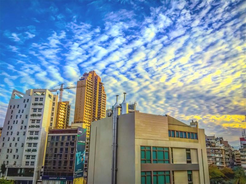 May your smoggy days get dissipated and the light brighten your sights 🙏🏻 (AUST Achrafieh)