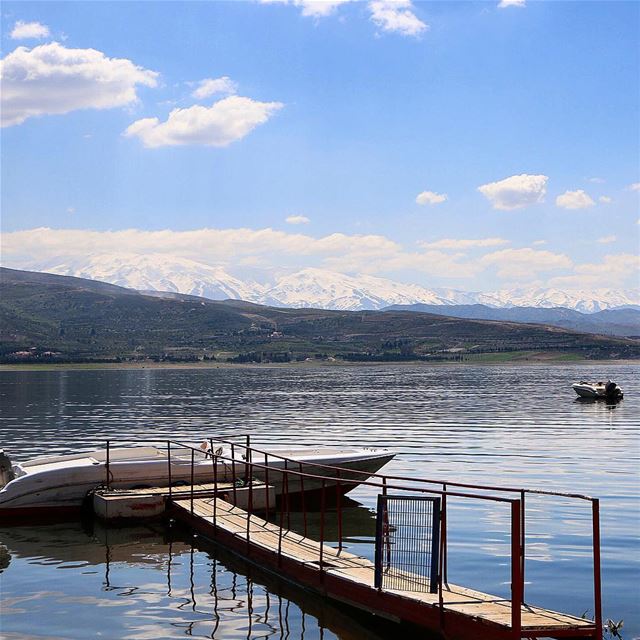 May your weekend be filled with peace ✌🏻 ... lake peace love weekend... (Lake Qaraoun)