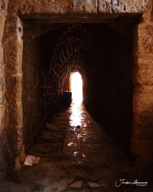 Maybe you will miss me when i'm gone... gone missme light tunnel neverlie... (Saïda, Al Janub, Lebanon)