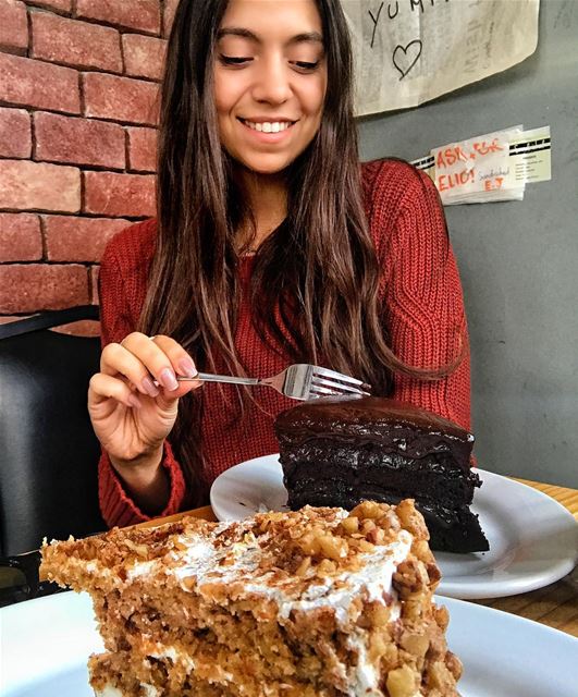 Me when there's chocolate 🍫😌 Best chocolate cake at @SandwichedDiner 😍> (Sandwiched diner)