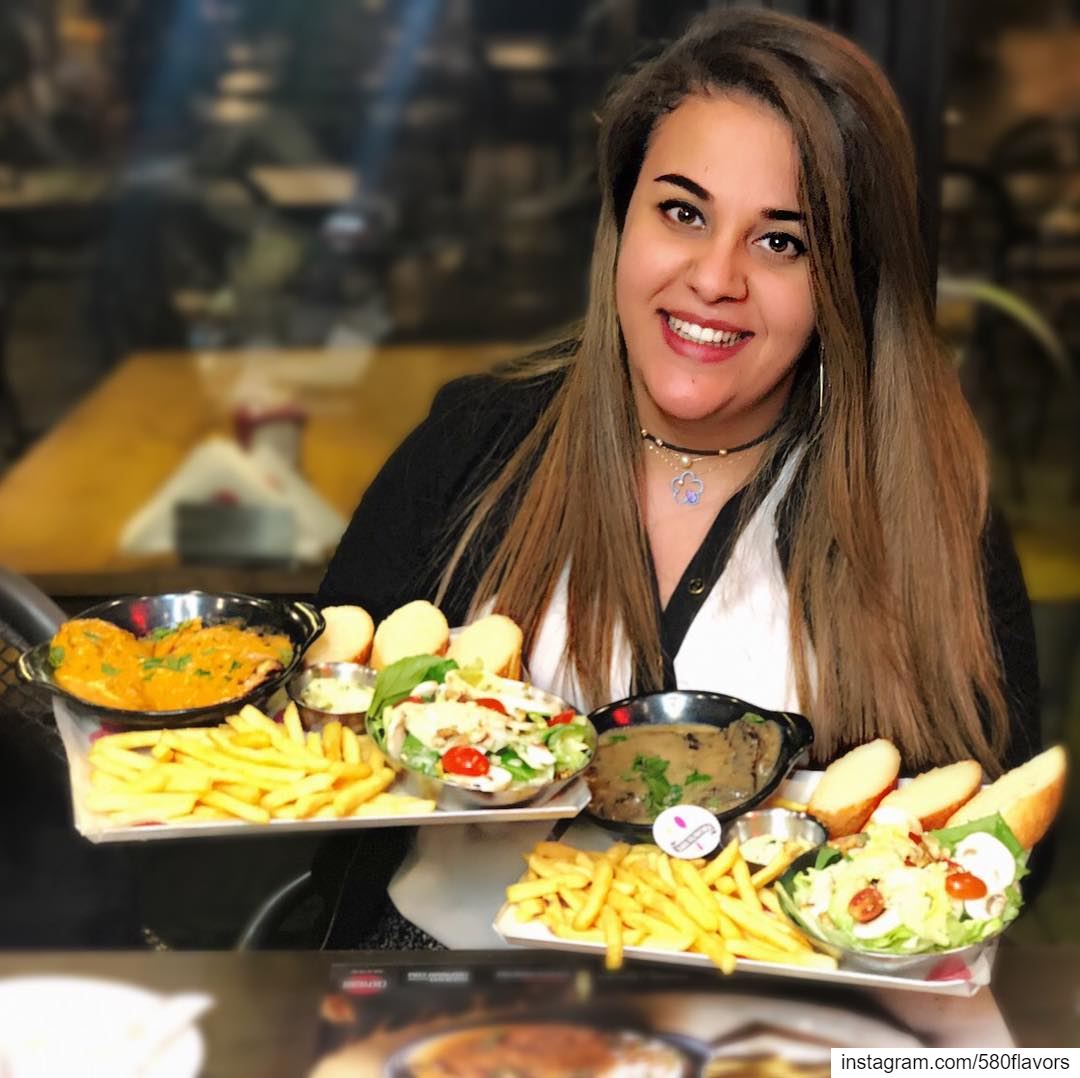 Meat or chicken ?! Which one do you prefer 🤔 @crepaway  dbayeh @thevillage (The Village Dbayeh)