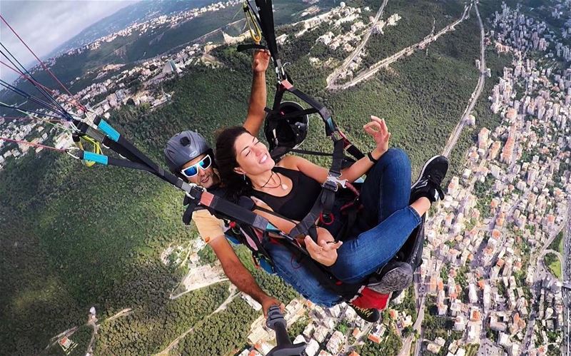 Meditate & levitate😎🌤📷 @paraglidingclubthermique  HappySunday ... (Harîssa, Mont-Liban, Lebanon)