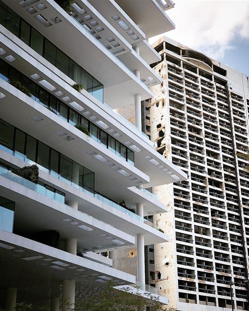 Merging! beirut  lebanon oldvsnew  herzogdemeuron..... moodygrams ... (Beirut Terraces)