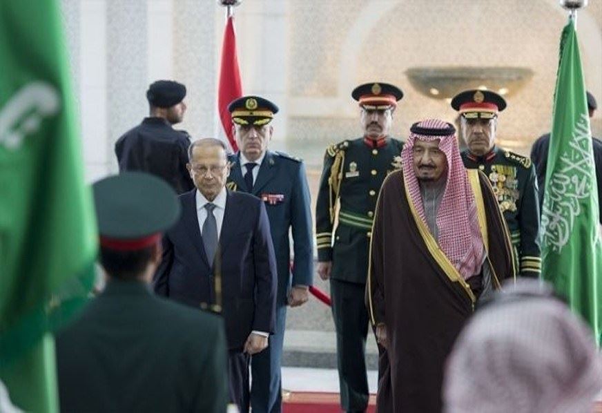 Michel Aoun being welcomed by King Salman in Riyadh, Saudi Arabia.