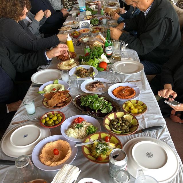 Million-dollar view, warm welcome, great food, attentive staff, great... (Abey, Mont-Liban, Lebanon)