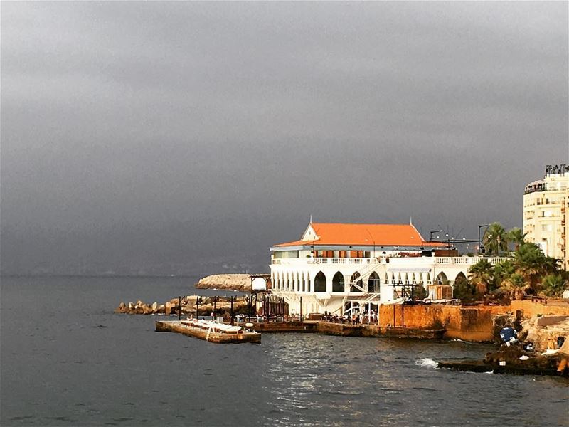 Minutes before Ftar  sea  ocean  walk  sports  beirut  cloud  photography ... (Ein El Mreisseh)