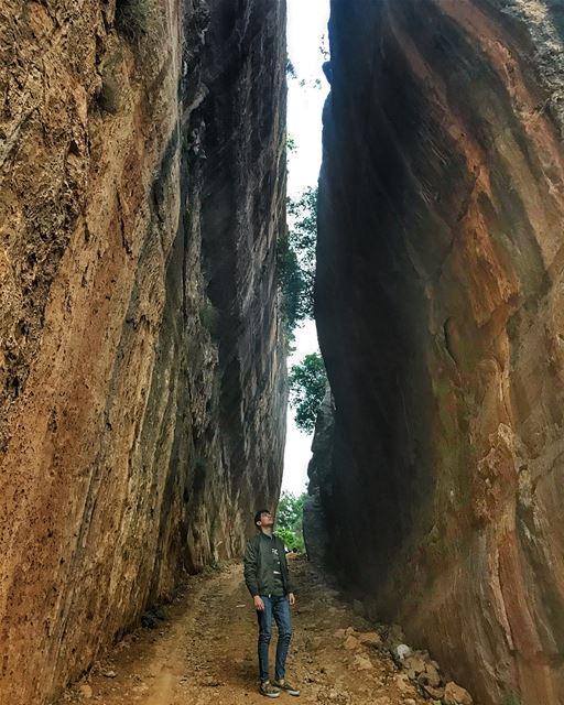 MIRROR 🗿 [ swipe 👉🏼 ] (Kafr Mattá, Mont-Liban, Lebanon)