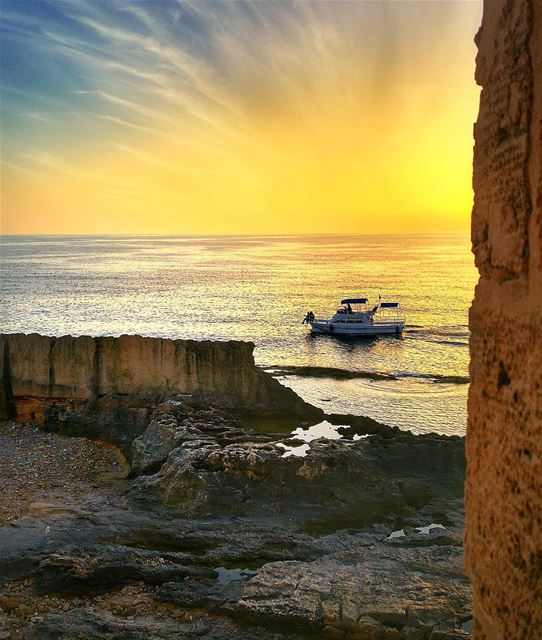 Miss summer days .. Sunset from Batroun 😍  throwback  lebanon  nature ... (Al Batrun, Liban-Nord, Lebanon)