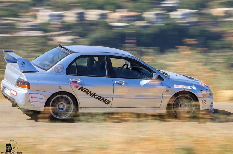  mitsubishi mitsubishievo evo evolution speedingcar panningphotography... (Deïr El Qamar, Mont-Liban, Lebanon)